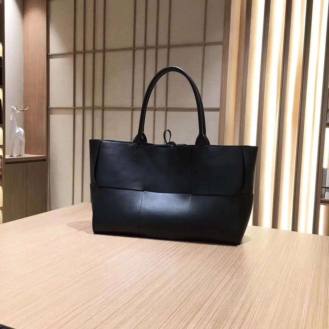 Sac à mains - signature - haute - tendance - cuir- prémium