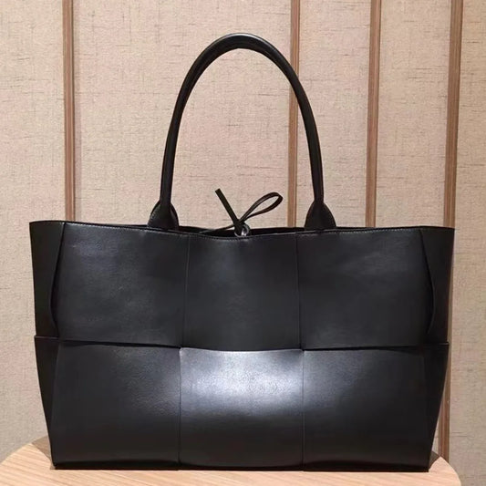 Sac à mains - signature - haute - tendance - cuir- prémium